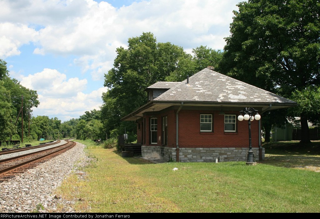 RDG Brownstone Station